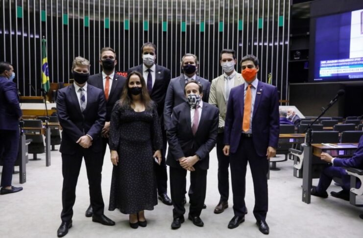 Ação no STF para barrar orçamento ‘inconstitucional” aprovado com apoio do governo