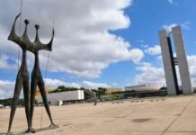 Bora gastar: Em home office há um ano, Senado vai trocar camas e colchões de senadores