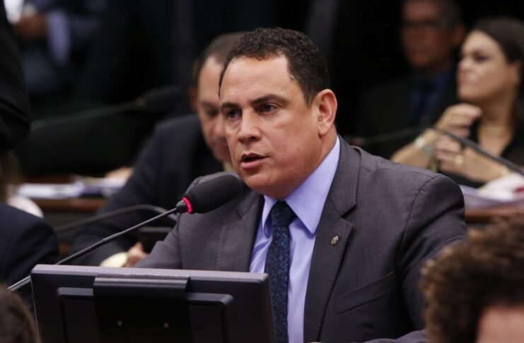 Câmara aprova projeto que garante prazo indeterminado para laudo de autismo