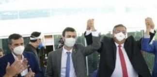 Casagrande participa de três filiações ao PSB, em Brasília