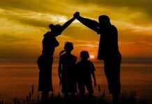 Senado aprova projeto para premiar e incentivar a adoção tardia