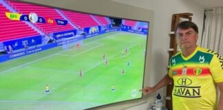 Bolsonaro denunciado por desviar R$ 52 milhões do combate a Covid para propaganda