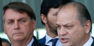 Situação piora para Bolsonaro; Diretor pediu propina de US$ 1 por dose de vacina