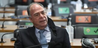 Líder de Bolsonaro no Senado recebeu R$ 20 milhões de propina, diz PF