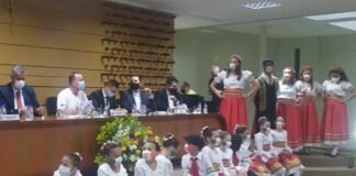 Deputados correm atrás da reeleição: Mesmo os que decepcionaram eleitor