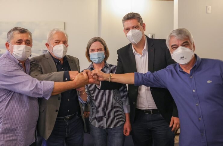 Lula começa campanha pelo Nordeste em jato pago pelo PT