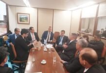 Bancada se reúne com prefeitos que pedem recursos para educação