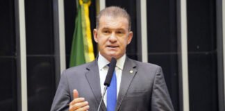Deputado federal perde mandato por infidelidade partidária