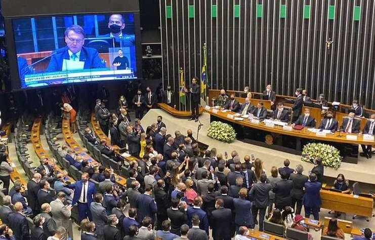 Partido de Bolsonaro lidera derrubada de veto a fundo eleitoral de R$ 5,7 bilhões