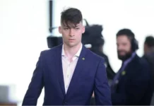 PF intima filho de Bolsonaro para esclarecer se atuou em favor de empresa do ES