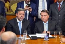 Eleição: Sobrevivência política faz Bolsonaro perder apoio no Congresso