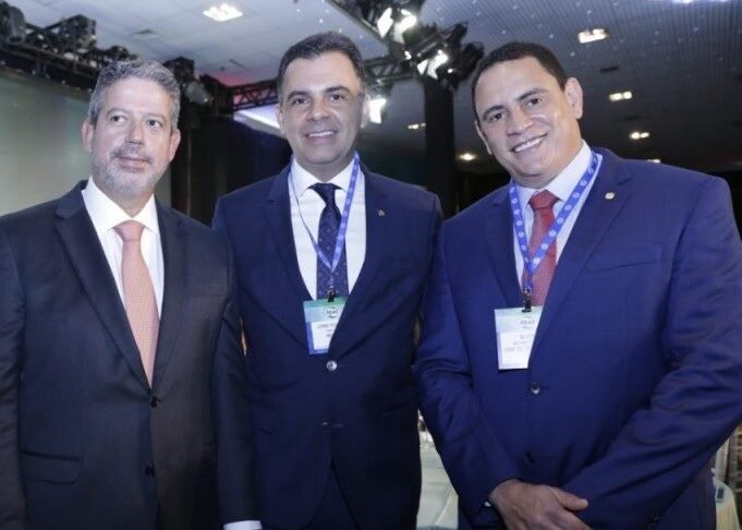 Ministro e presidente da Câmara no ES dia 11 para filiação de deputado