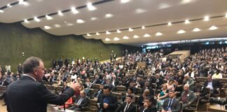 Governador descarta saída do PSB “Debate é para refletir”