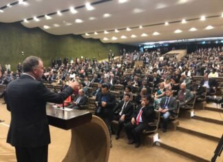 Governador descarta saída do PSB “Debate é para refletir”