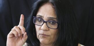 A bruxa dos direitos humanos não gosta de negros