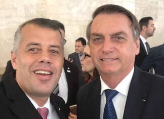 Prisão de Bolsonaro suspende conversas sobre candidato a senador