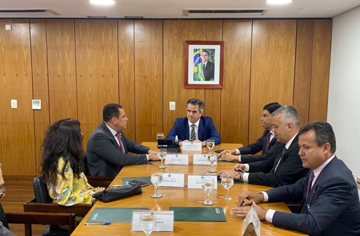 Ministro declara apoio a candidatura de deputado ao Senado