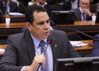 Lei prevê que laudos e atestados de autistas terão validade permanente