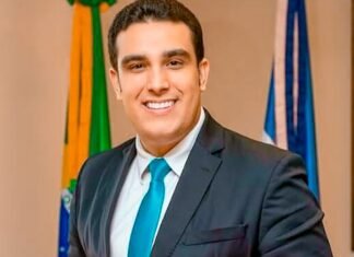 Por que o candidato do PRB não decola? deu passo maior que a perna