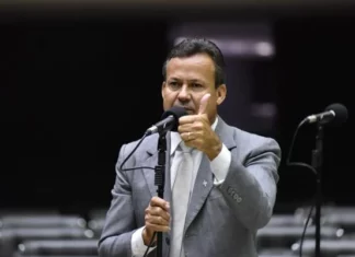 Deputado do PP não aceita PT na coligação de Casagrande