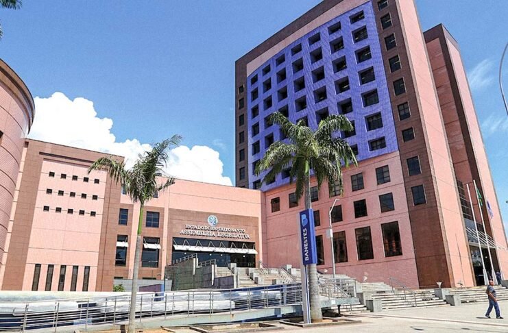 Conheça os 30 candidatos a Assembleia Legislativa que podem ser eleitos no ES