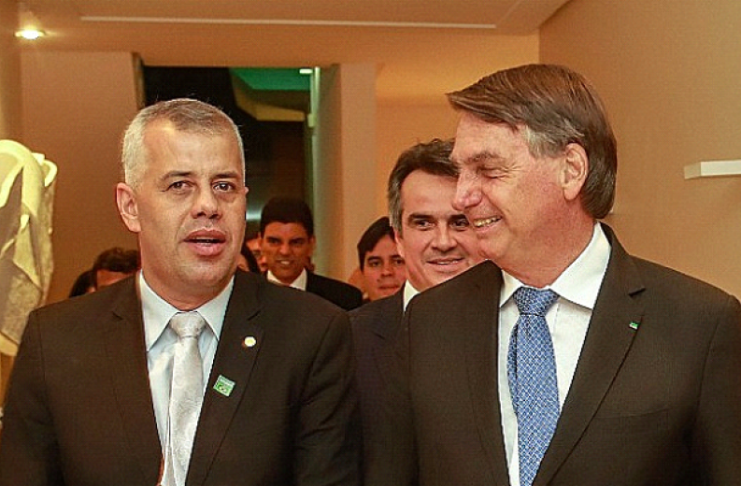 Deputado assume candidatura ao Senado por sugestão de Bolsonaro