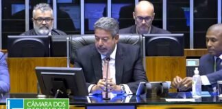 Câmara alivia vida dos derrotados; dispensa presença até fim do mandato