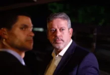 Presidente da Câmara é chamado de ‘traidor” em jantar com Bolsonaro