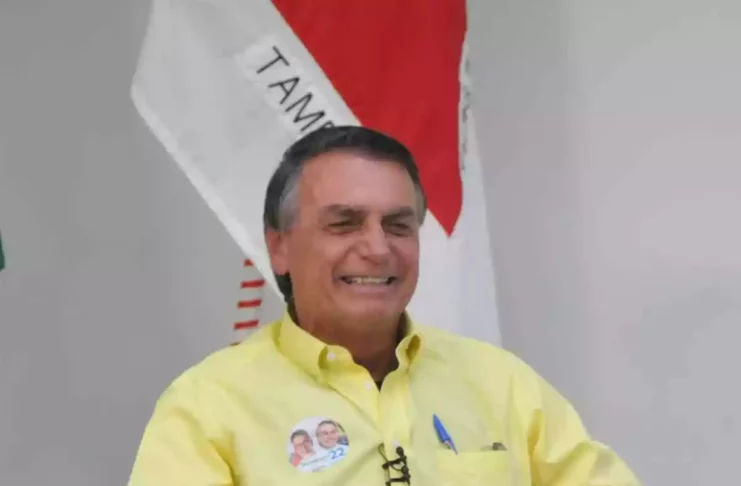 Mesmo derrotado Bolsonaro terá salário vitalício de R$ 38 mil