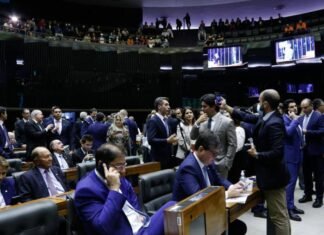 Deputados derrotados foram os que mais trabalharam de 2019 a 22