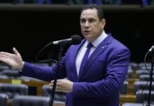 Deputado critica retomada de impostos sobre gasolina e etanol