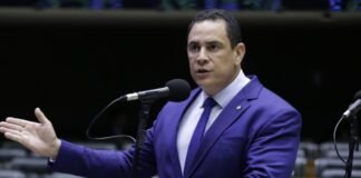Deputado critica retomada de impostos sobre gasolina e etanol