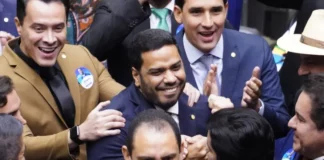 Acordo PT Centrão garante vaga no TCU para deputado