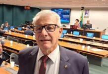 Volta de Bolsonaro ao país não atrapalha governo Lula, diz deputado