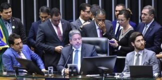 Saiba como votou cada deputado capixaba no PL das fake news