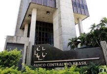 Taxa alta de juros do BC já fechou mais de 100 lojas no país