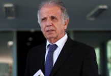 Ministério da Defesa defende projeto que proíbe militar de permanecer na ativa se disputar eleição