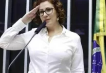 Bolsonarista pode perder mandato por mandar deputado tomar no cu