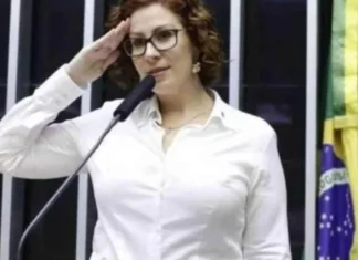 Bolsonarista pode perder mandato por mandar deputado tomar no cu