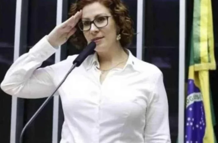 Bolsonarista pode perder mandato por mandar deputado tomar no cu