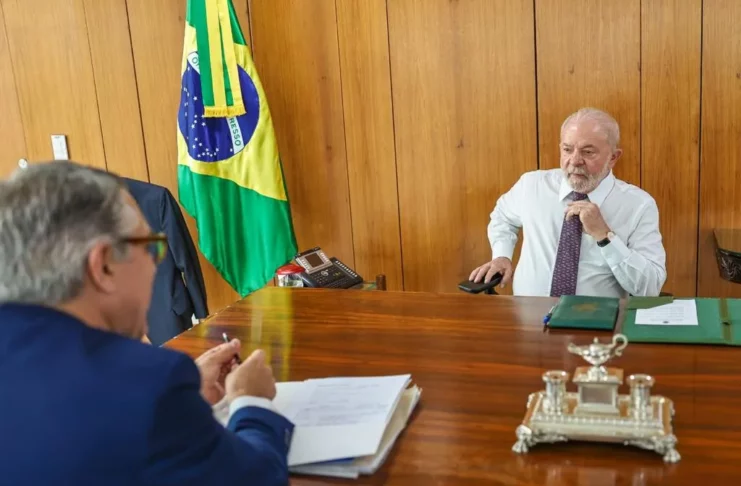 Lula libera R$ 10 bilhões de ICMS sonegados por Bolsonaro a municípios