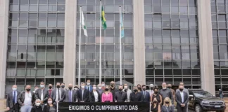 Governo promete reajuste a servidores ainda em dezembro