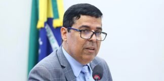 Eleição municipal:Apesar do recesso, deputados começam a debater inteligência artificial