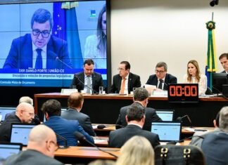 Orçamento de 2025 só será votado após eleição dos novos presidentes da Câmara e Senado