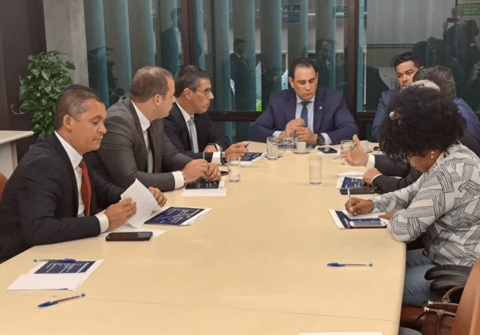 Só dois deputados participaram de todas as sessões da Câmara em 2023