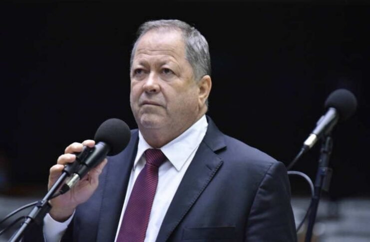 Acusado de mandar matar vereadora, deputado deve perder o mandato