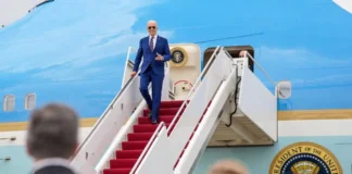 Lembranças roubadas: Jornalistas levam pratos e copos de avião presidencial