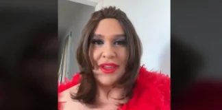 Aliado político de Trump e Bolsonaro sai do armário após 18 anos