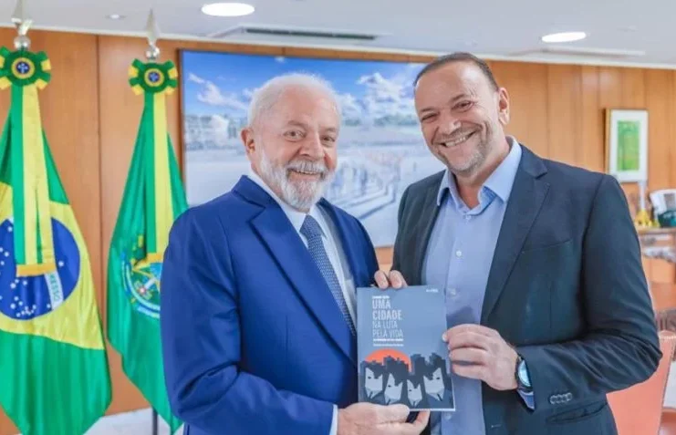 Mudança no comando do PT sinaliza reeleição de Lula