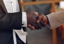 TSE prioriza voto em pretos e pardos nas eleições de outubro